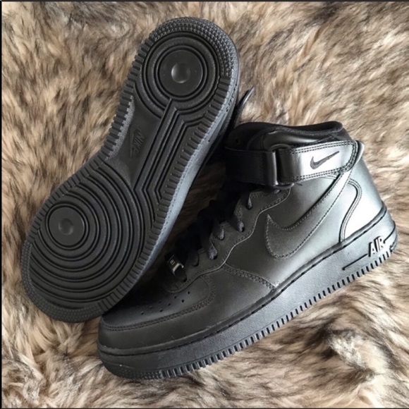 NWT Nike Air Force Triple Black - Picture 4 of 8